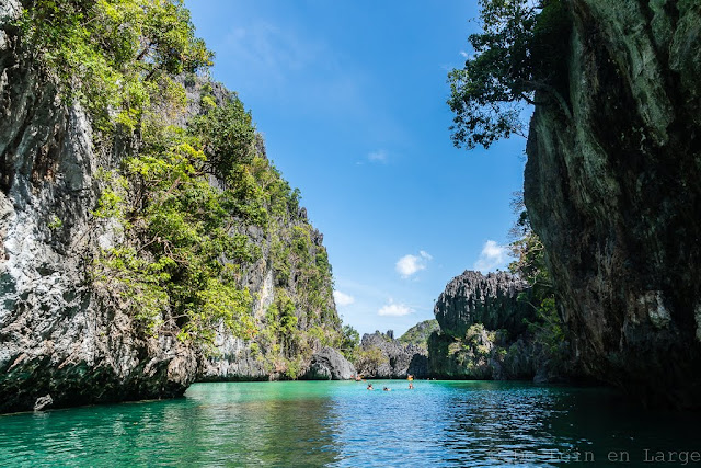 Small-Lagoon-Miniloc-Archipel-de-Bacuit-Palawan-Philippines