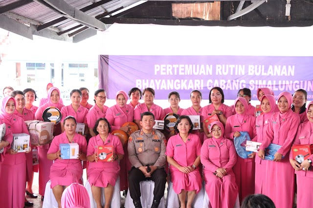 PC. Bhayangkari Simalungun Gelar Pertemuan Rutin Bulanan, Kapolres Berikan Pembinaan Dukung Kinerja Suami