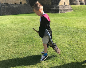 broomstick lesson at alnwick castle 