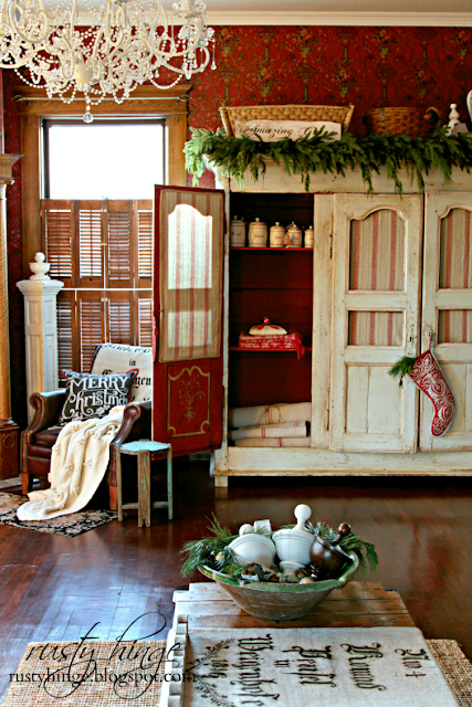 Rusty Hinge Christmas living room 