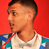Stromae nos propone un Mundial diferente en el vídeo de "Ta Fête".
