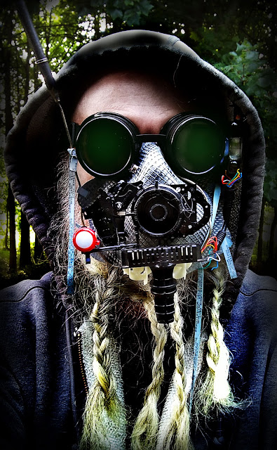Post apocalypse cosplay mask and goggles