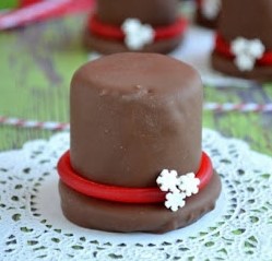 Marshmallow Frosty Hats