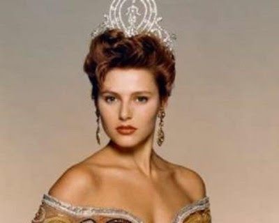 Mona Grudt (Pemenang Miss Universe 1990)