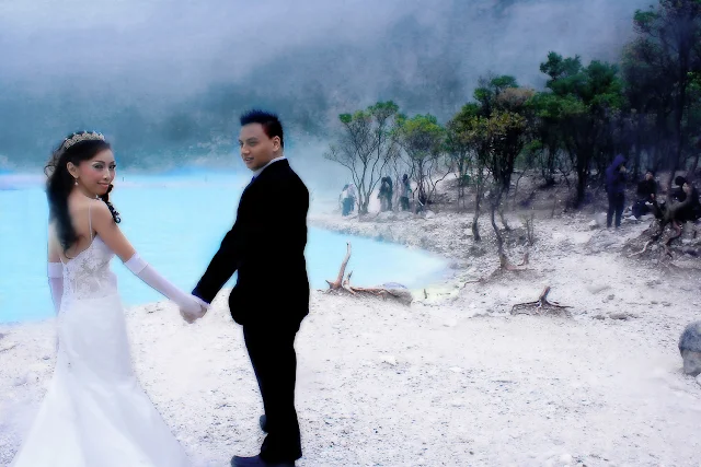 Jasa prewedding murah dan bagus 2016 di Kawah Putih