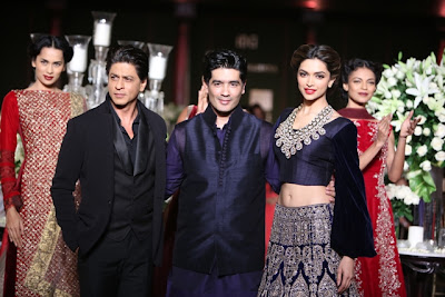chennai express pair Sharukh and Deepika in Manish Malhotra collection