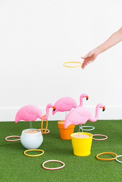 Flamingo outdoor ring toss yard game