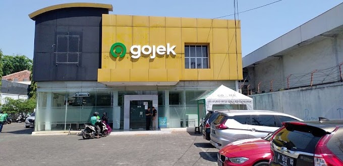 Huruf Timbul dan Logo Timbul Kantor Gojek Semarang