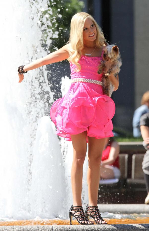 Calling all fashionloving Sharpay fans Want some sassy style advice from