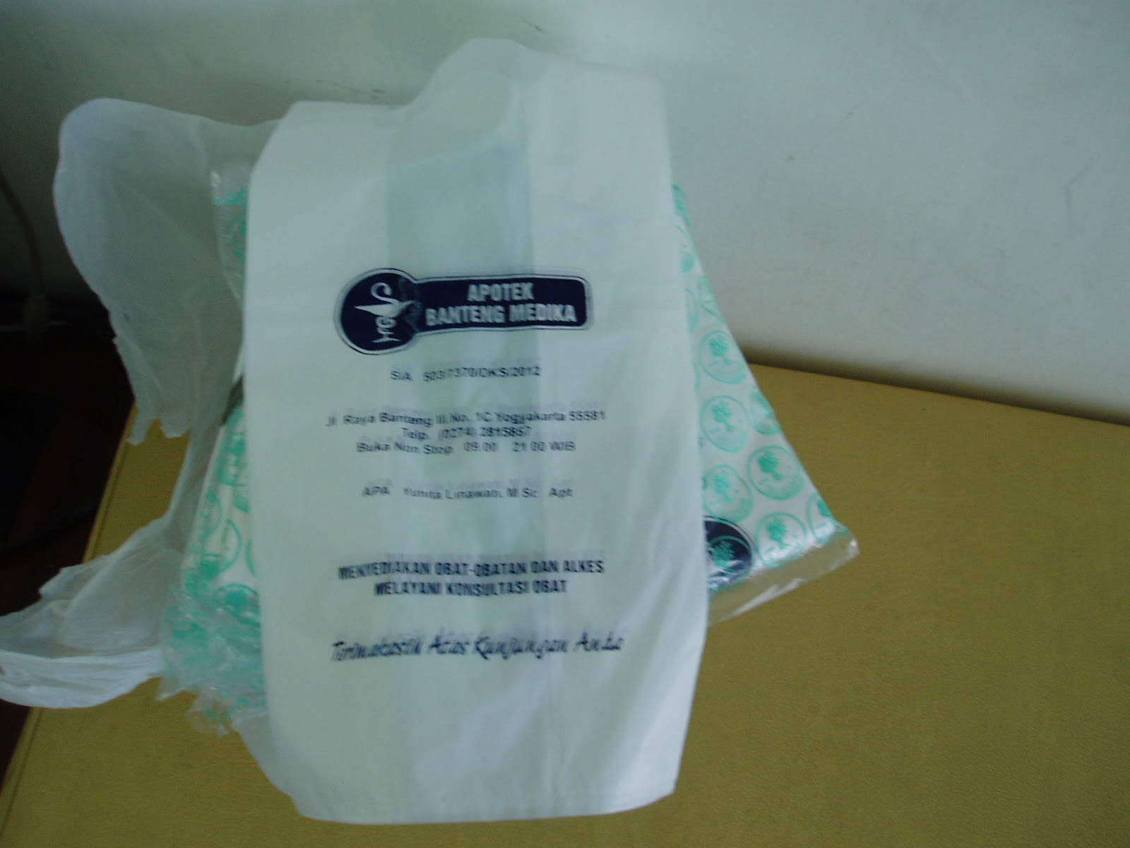 Cleon offset Sablon  plastik  murah  Jasa sablon  kantong  