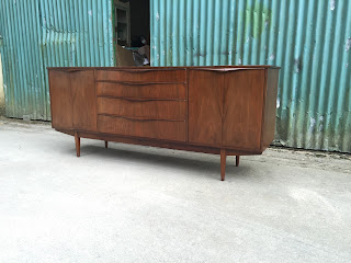 Mid Century Sideboard - The Vintage Furniture Warehouse