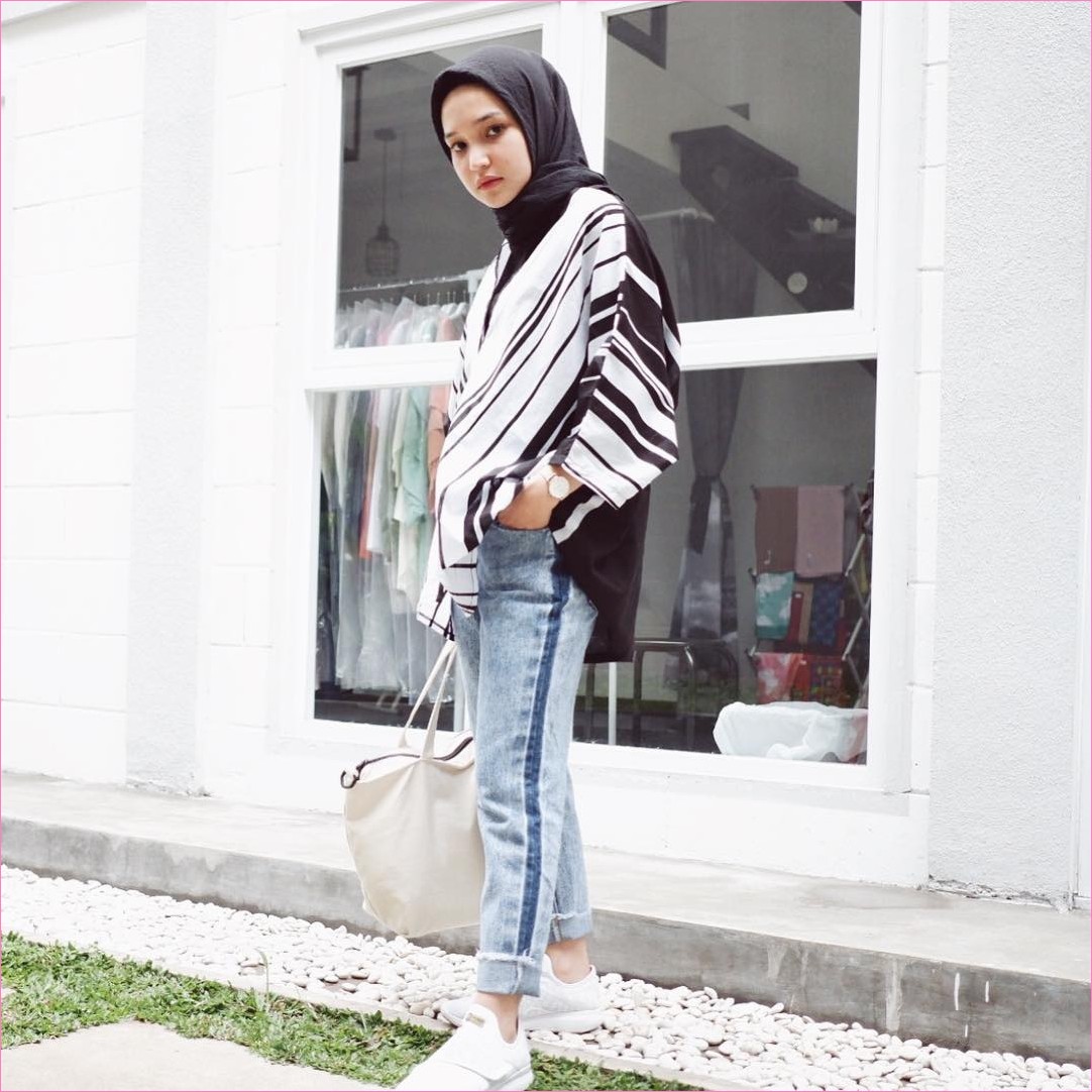 51 Model Celana Jeans Hijabers Selebgram Terngehits 2019 Model