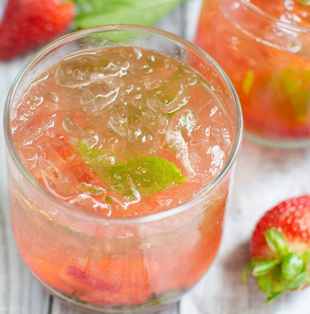 Strawberry Basil Bourbon Smash 