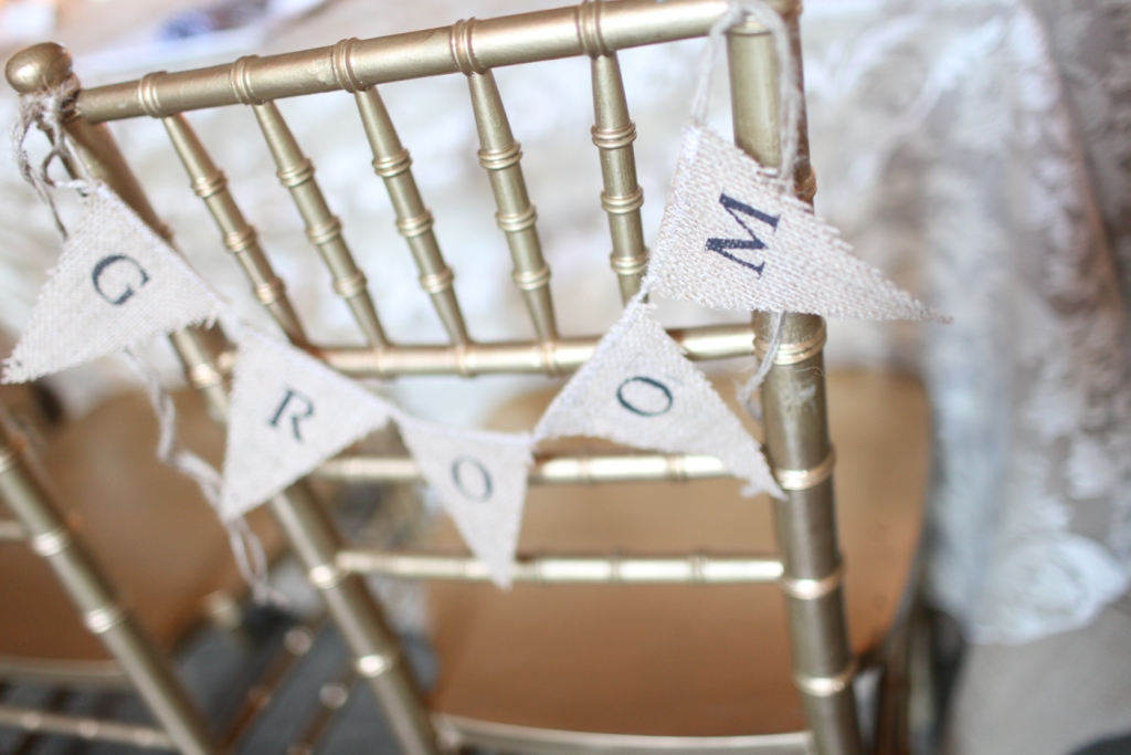 banquet room wedding with burlap 