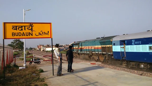 Budaun News :- बदायूं से गुजरेंगी लालकुआं-राजकोट और मुंबई-काठगोदाम की समर स्पेशल ट्रेनें