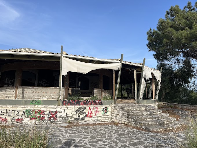  Η εγκατάλειψη του «Άπολις» στην Ηγουμενίτσα – Από στολίδι σε εικόνα παρακμής