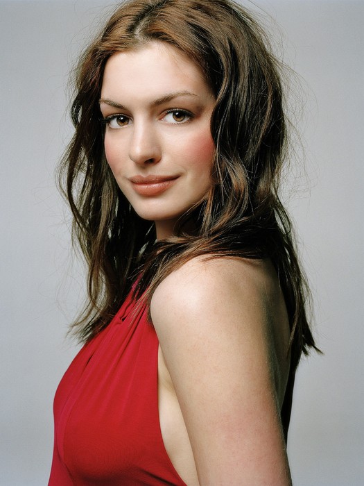 anne hathaway. Anne Hathaway can leave a