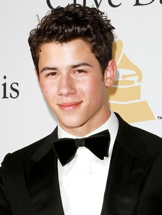 2011 pre grammy gala arrivals 130211