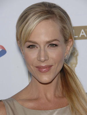 Julie Benz Winter 09 Side Swept Ponytail Hairstyle 