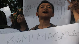 Ibu-Ibu Warga Geduk Cipanas Demo PSDAP, Minta Galian Pasir di Tutup