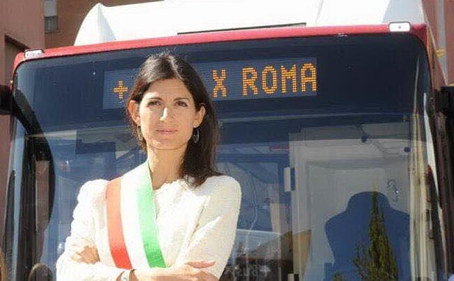 Roma, Virginia Raggi: "Mi ricandido"