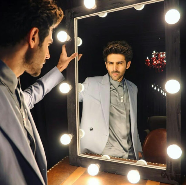 Kartik Aaryan HD Wallpaper