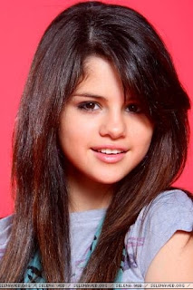 Selena Gomez Hairstyle Picture gallery - Celebrity Selena Gomez Hairstyle Ideas for Girls