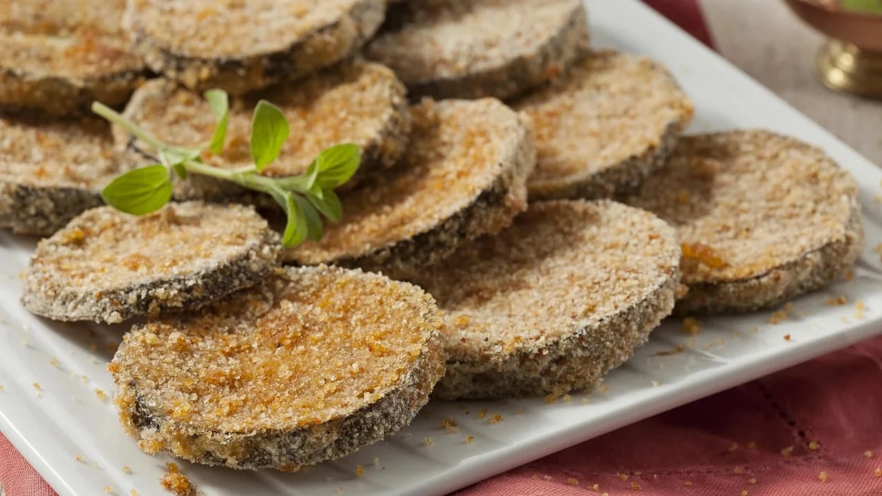 Berinjela empanada na airfryer: uma iguaria crocante, saudável e muito saborosa