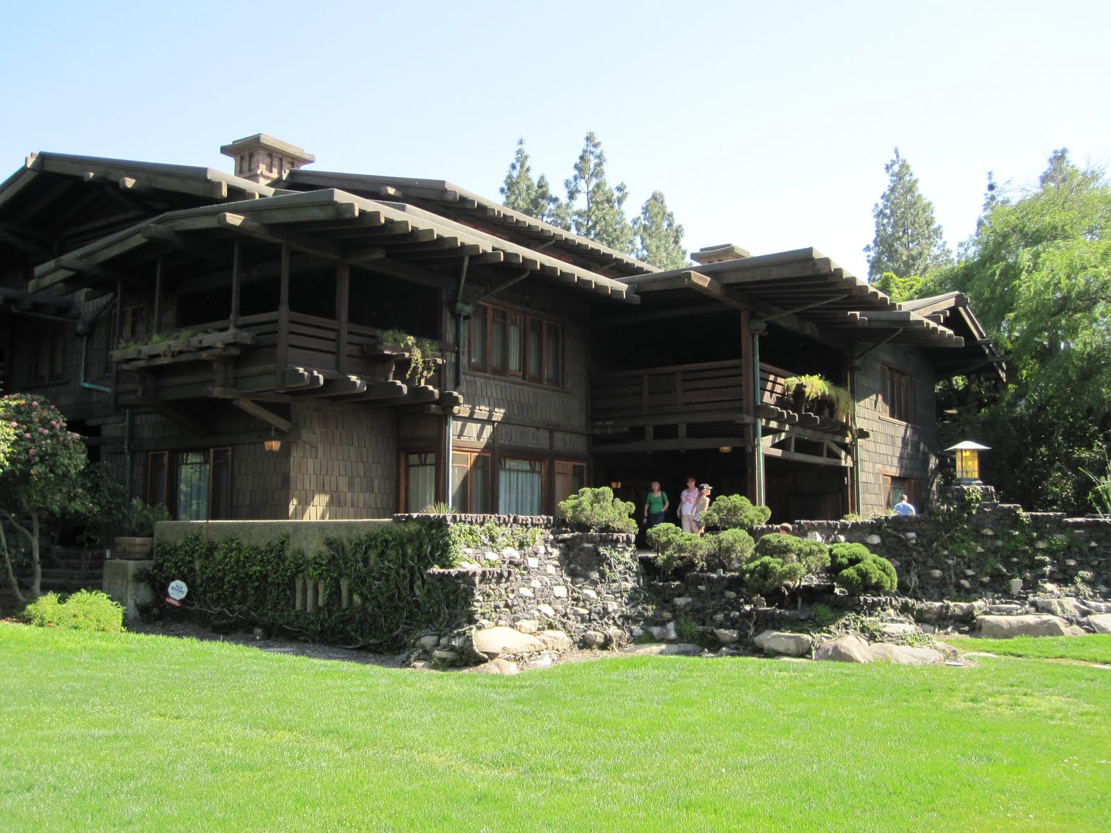  Chris Howe Realty: American Arts and Crafts Style - The Gamble House