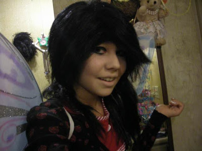 cute emo girl hairstyle