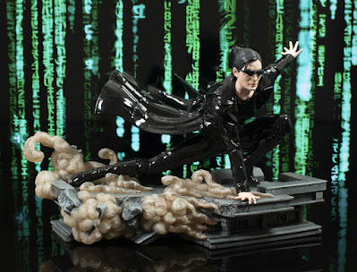 Diamond Select Matrix Gallery Trinity Deluxe PVC Diorama 01