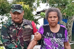 Anggota TNI Selamatkan Nenek Friskila Wally Yang Tertinggal Sendirian di Asei Kecil