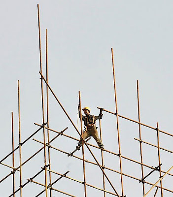 Crazy Scaffolding Seen On www.coolpicturegallery.us