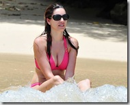 kelly_brook_Caribbean_pinkbikini_pinkbikini