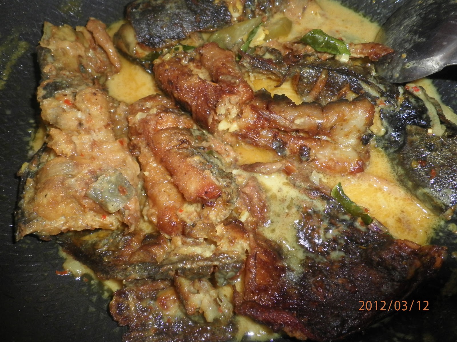 4fn1mf-family: Menu Hari ini-Keli Masak Lemak Bertumis.