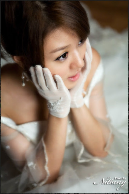 Wedding Dress 2 Wedding Dress 2 Posted by Hwang Mi Hee 