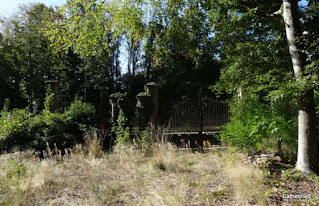 urbex-villa-manoir-Amélie-piano-extérieurs-jpg