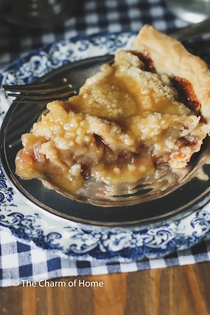 Caramel Apple Pie