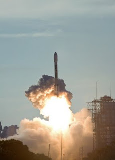 US sends 2 missile defense satellites into orbit