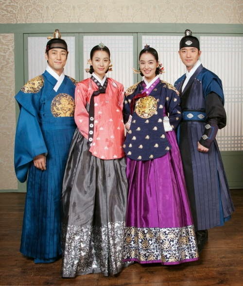  Keanekaragaman Negara Ginseng Korea  pakaian khas  