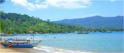 http://gallery-wisata.blogspot.com/2015/06/menunggu-waktu-berbuka-di-objek-wisata-pantai-caroline-di-padang-sumatra-barat.html