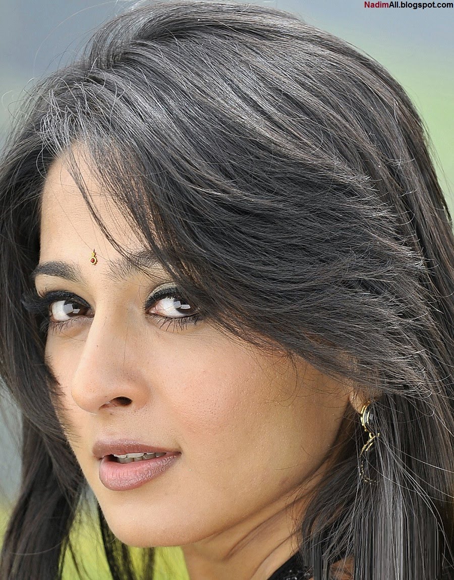 anushka-shetty-hot-2012