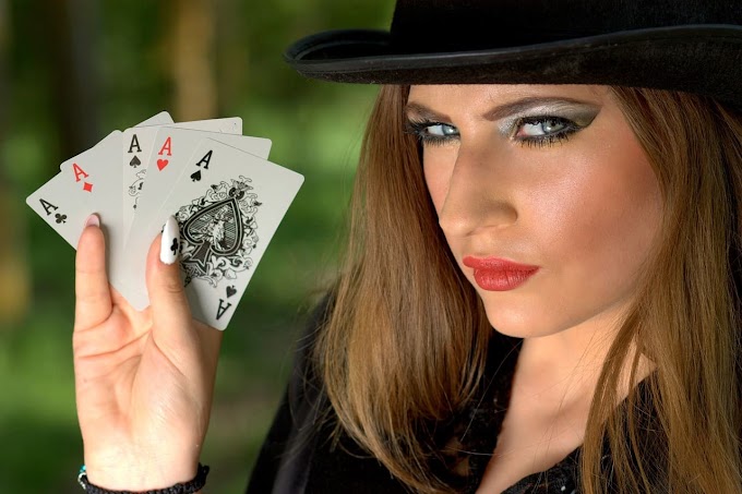 11 REASONS TO PLAY POKER