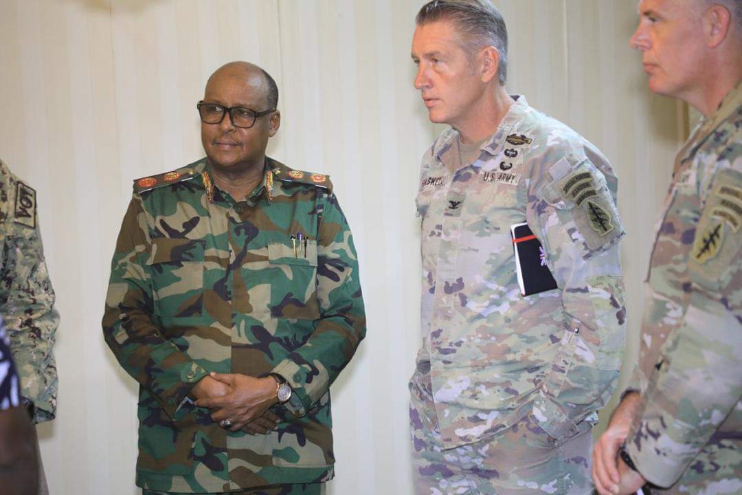 Somali armed forces chief meets US military officials, discusses counter-terrorism operations.