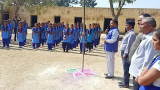 स्काउड गाइड के बच्चों ने निकाली जागरूकता रैली | #NayaSaberaNetwork