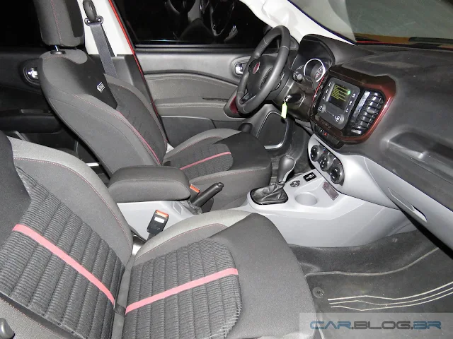 Fiat Toro Opening Edition 1.8 Flex Automática - interior