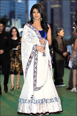 Fashion by Beauties at IIFA Awards 2011