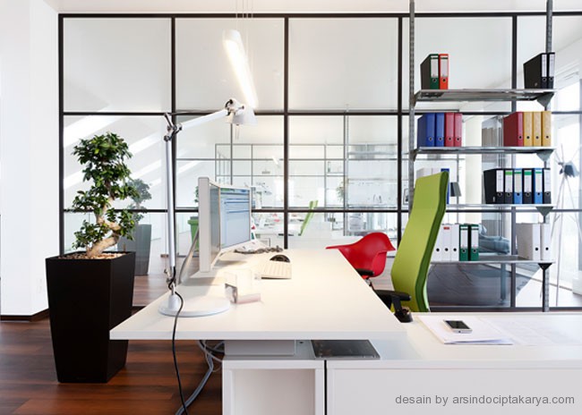 25 Desain  Interior  Kantor  Minimalis Modern Yang Indah 