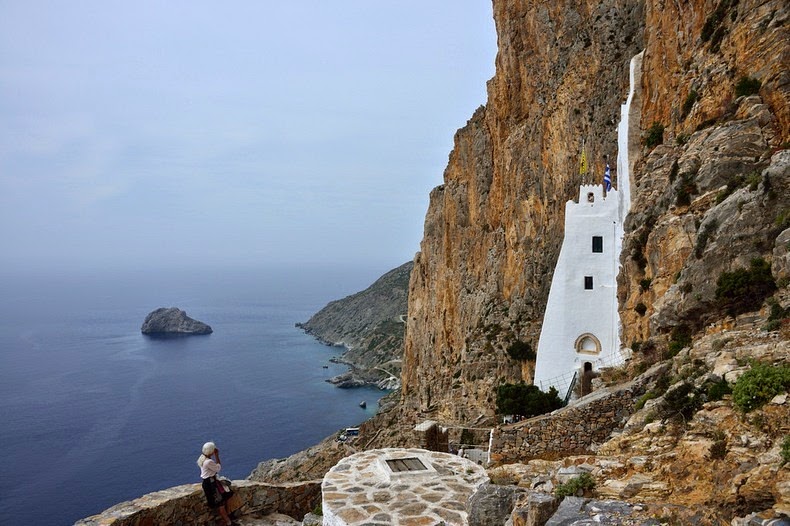 monastery-panagia-hozoviotissa-1