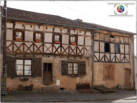 VIC-SUR-SEILLE (57) - Maisons à pans de bois (XVIe siècle)